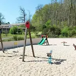 Camping 3 Etoiles - Piscine Chauffee A Flanc De Colline * Cazals (Lot)