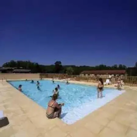 3 Etoiles - Piscine - Eebbie Chalet *