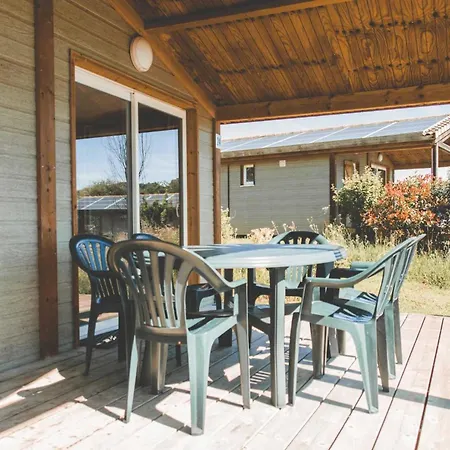 3 Etoiles - Piscine - Eebbie シャレー