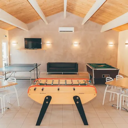 3 Etoiles - Piscine - Eebbie Cazals (Lot)