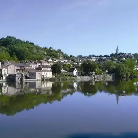 Zecamping 3 Chiens Acceptes Piscine Chauffee A Flanc De Colline Horská chata *
