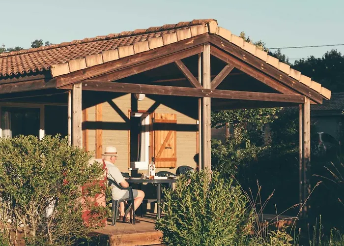 Chalet 3 étoiles - Piscine - eebbie * Cazals (Lot)