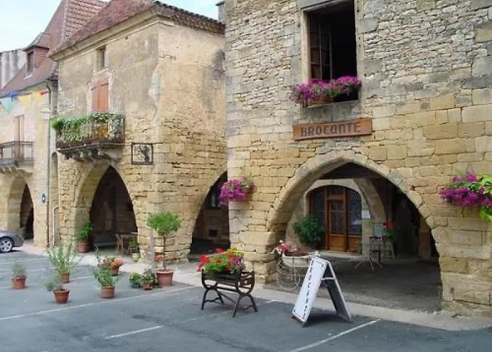 Alpehytte Zecamping 3 Chiens Acceptes Piscine Chauffee A Flanc De Colline Cazals (Lot)