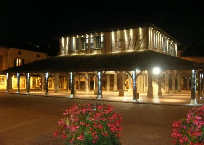 3 Etoiles - Piscine - Eebbie