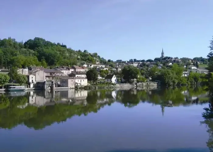 Zecamping 3 Chiens Acceptes Piscine Chauffee A Flanc De Colline Alpehytte *