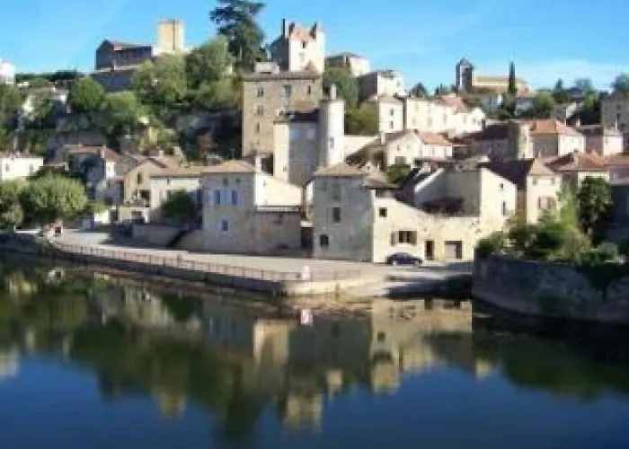 Zecamping 3 Chiens Acceptes Piscine Chauffee A Flanc De Colline *